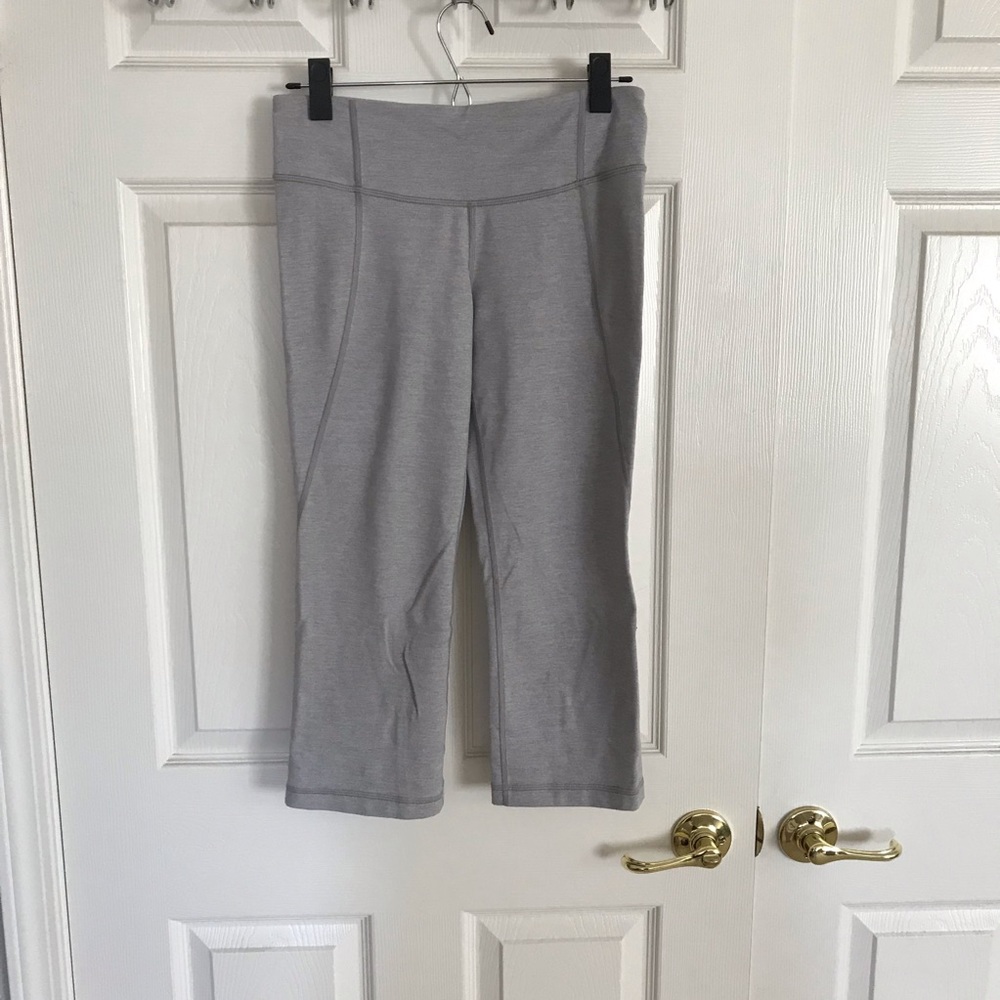 Lululemon Gather & Crow crop